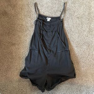 Billabong shoulder tie romper
